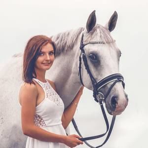 Meet your Posher, Sabrina